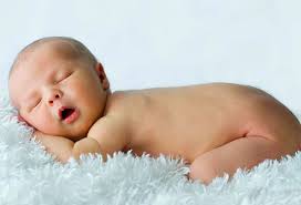 Ini Manfaat dan Cara Agar Bayi Tidur Nyenyak
