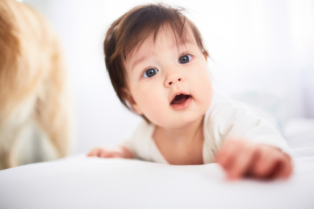 4 Cara Alami untuk Menebalkan Alis Bayi 